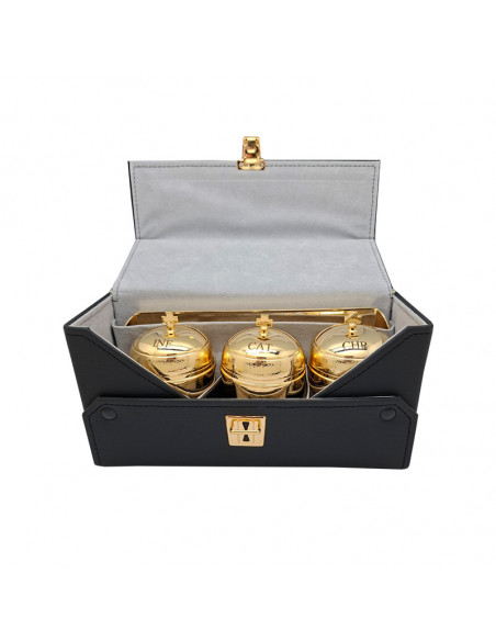 Crismera 3 Vasos Con Bandeja Metal Dorado Y Cristal Interno Estuche Rectangular