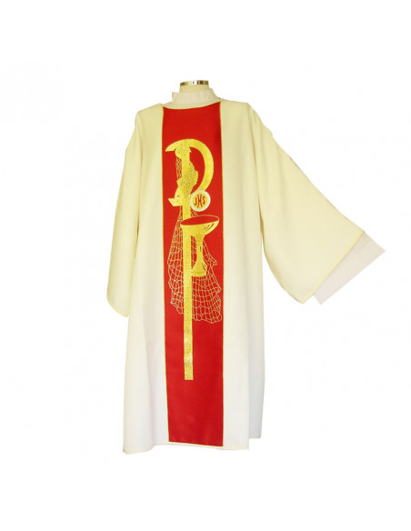 Dalmatica Morada Estampada Con Galon Pax Caliz Forma Y Una Red De Fondo