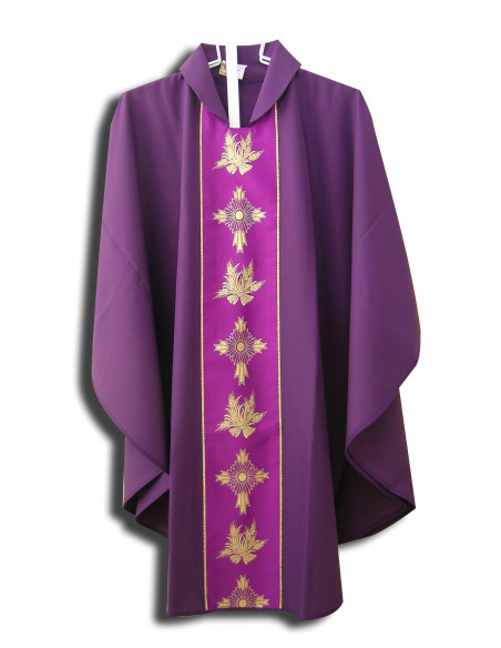 Casulla Estampada Con Galon Cruz Y Espigas Doradas N356 Morada