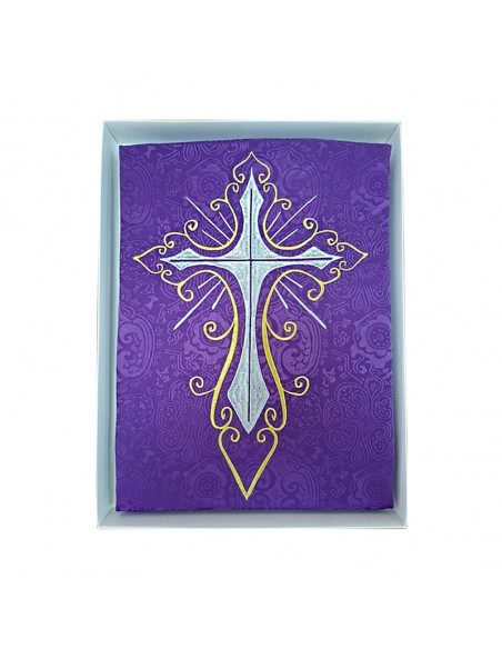 Casulla adamascada bordada cruz grande morada con dorada alrededor