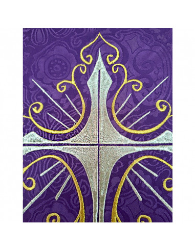 Casulla adamascada bordada cruz...