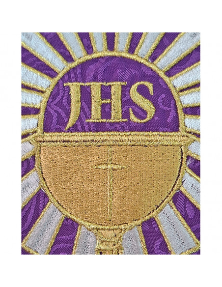 Casulla Adamascada Bordada Caliz Con Forma Jhs Y Rayos Morada