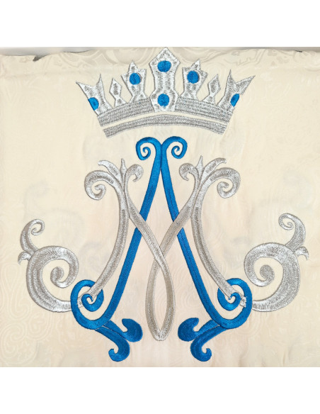 Casulla Adamascada Bordada Mariana Azul Y Plateado Corona Y Cenefa Arriba Y Abajo