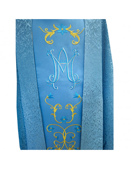 Casulla Bordada Mariana Azul Tela Adamascada Flores Azules Y Dorado Bordado Galon Central