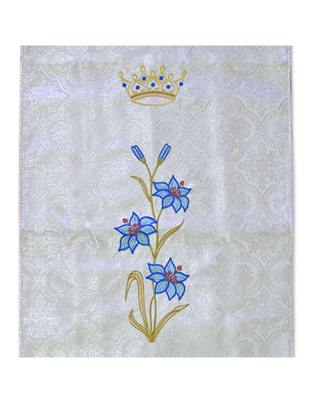 Cubre Ambon Bordado Mariano Tres Flores De Lis Y Corona Arriba Fondo Plateado